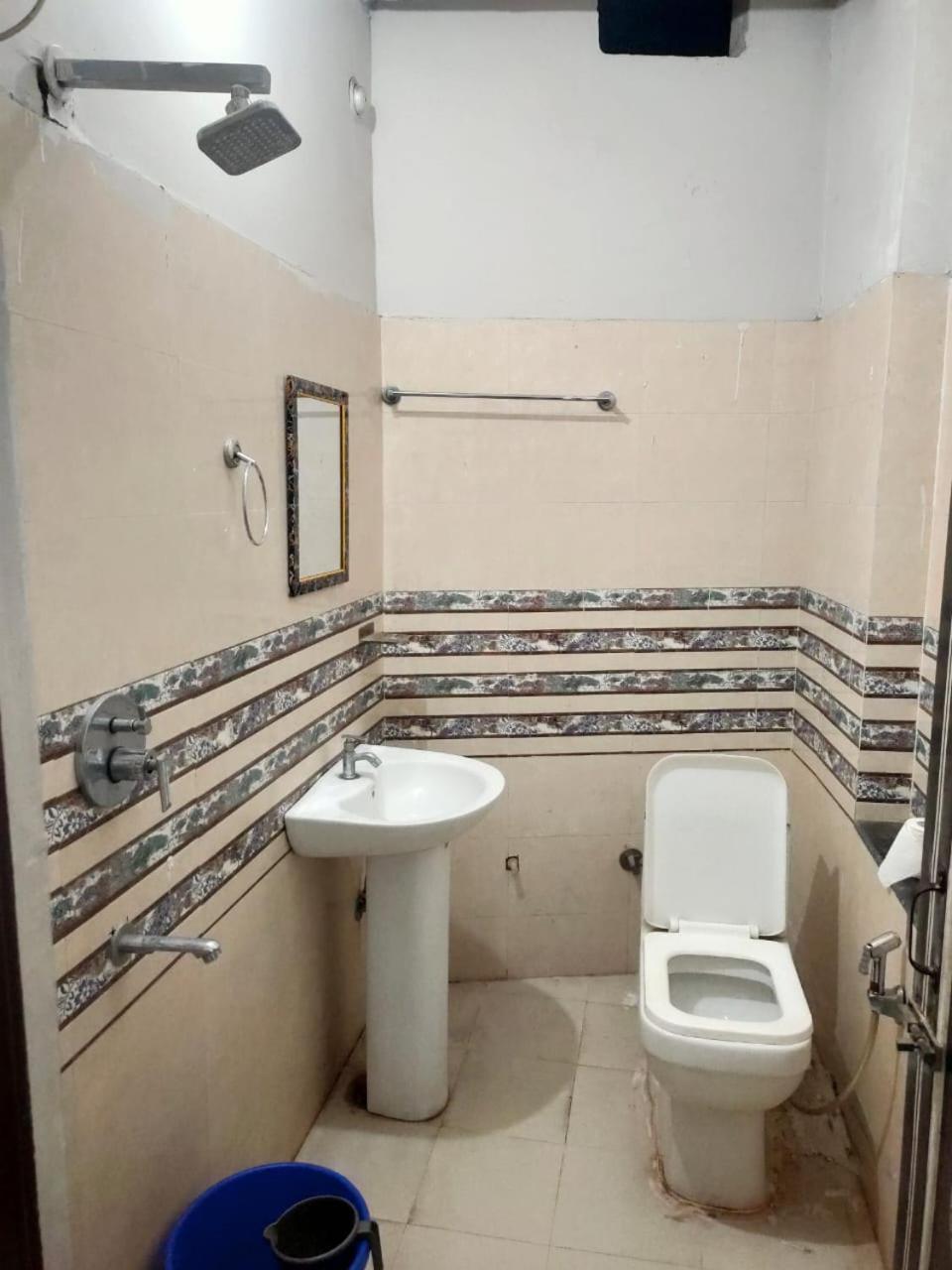 Olt Hostel Ришикеш Экстерьер фото