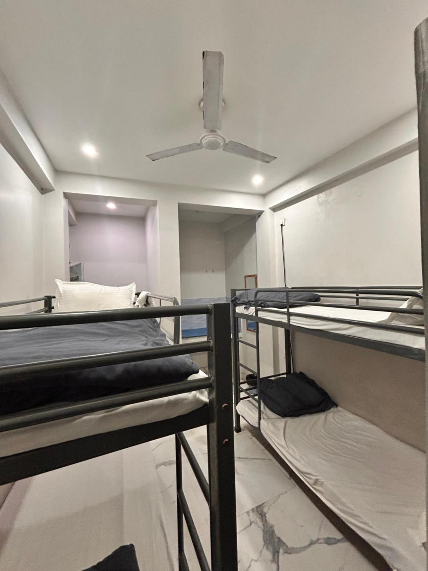 Olt Hostel Ришикеш Экстерьер фото